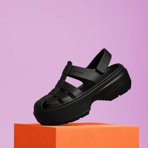 NWT Crocs Stomp Fisherman Sandal